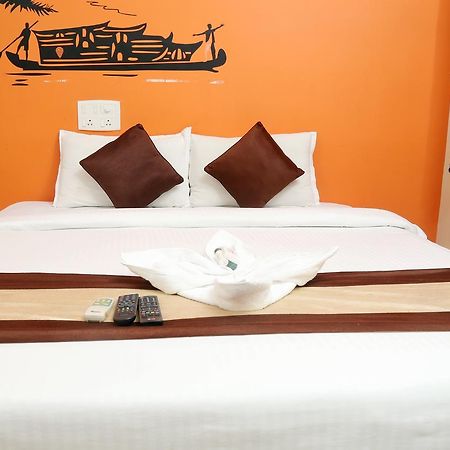 Rich Inn Suites - Next To Accord Metropolitian. Chennai Esterno foto