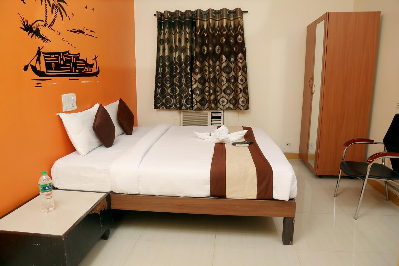 Rich Inn Suites - Next To Accord Metropolitian. Chennai Esterno foto
