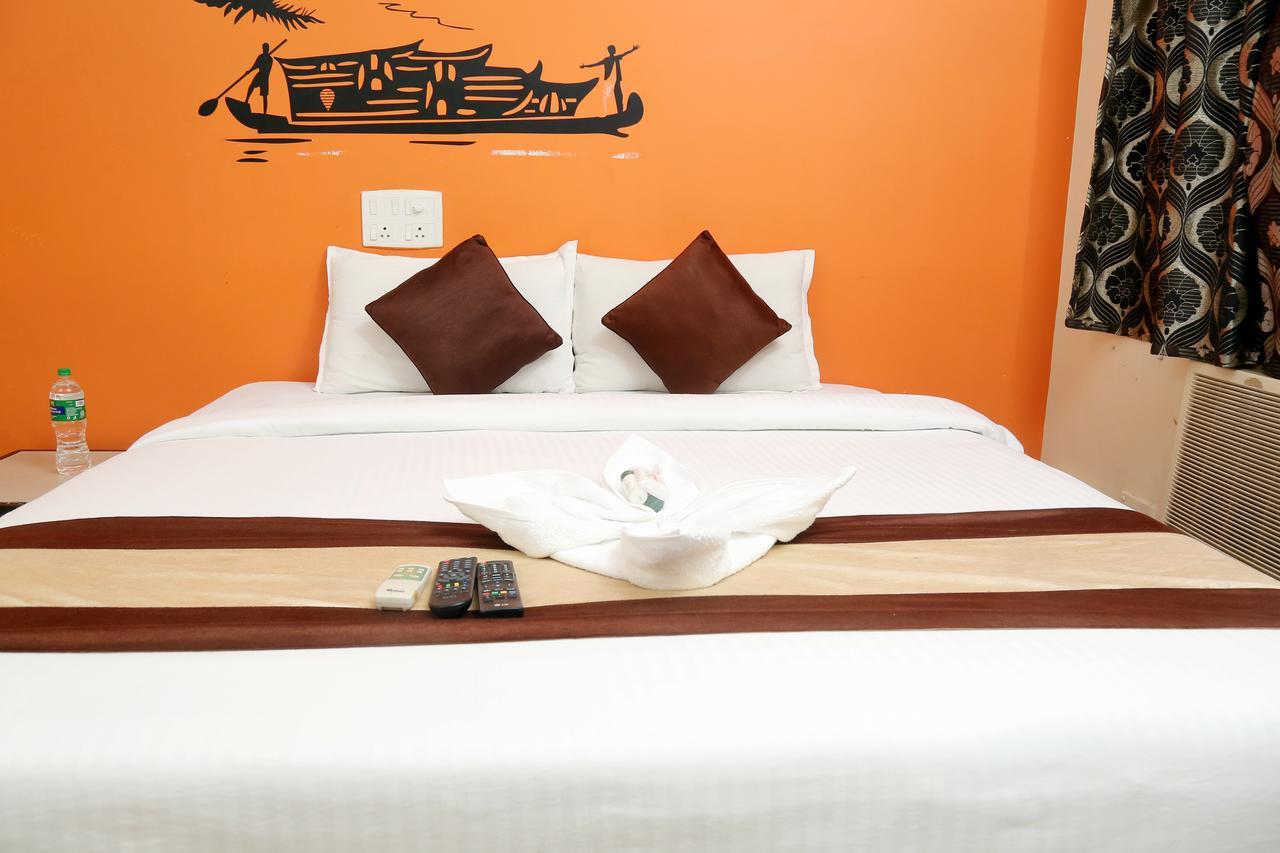Rich Inn Suites - Next To Accord Metropolitian. Chennai Esterno foto